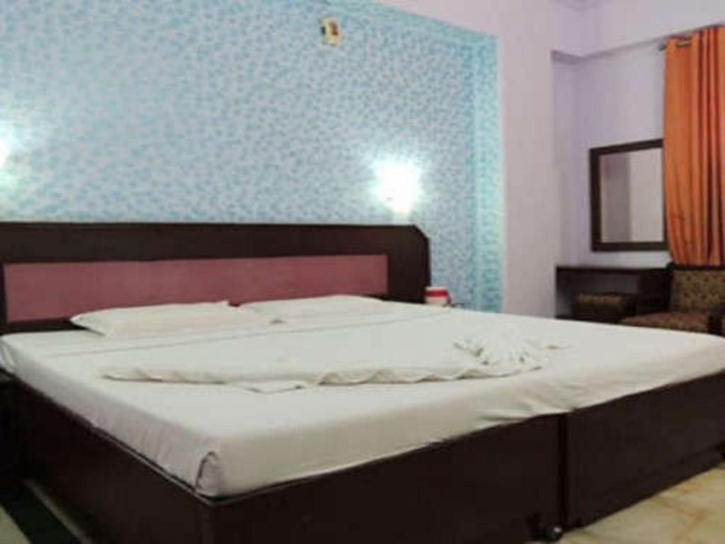 אגרה Hotel Zee מראה חיצוני תמונה
