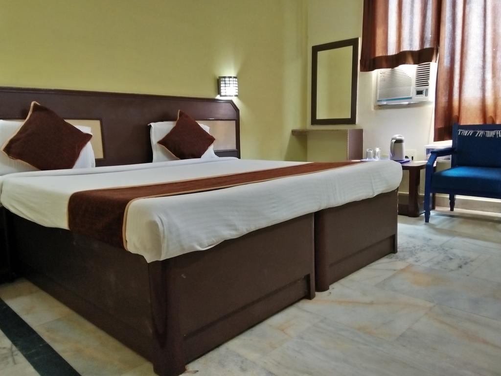 אגרה Hotel Zee חדר תמונה