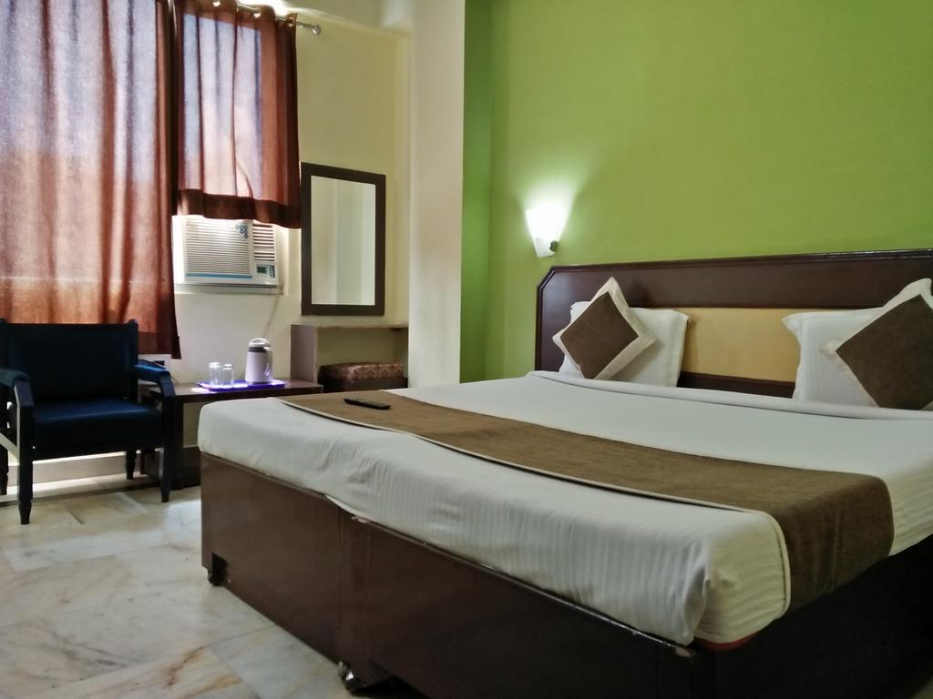 אגרה Hotel Zee חדר תמונה